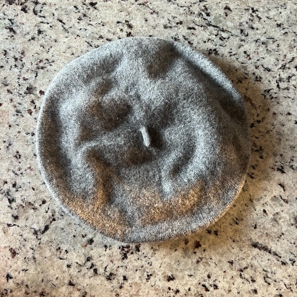 Women’s Gray Beret